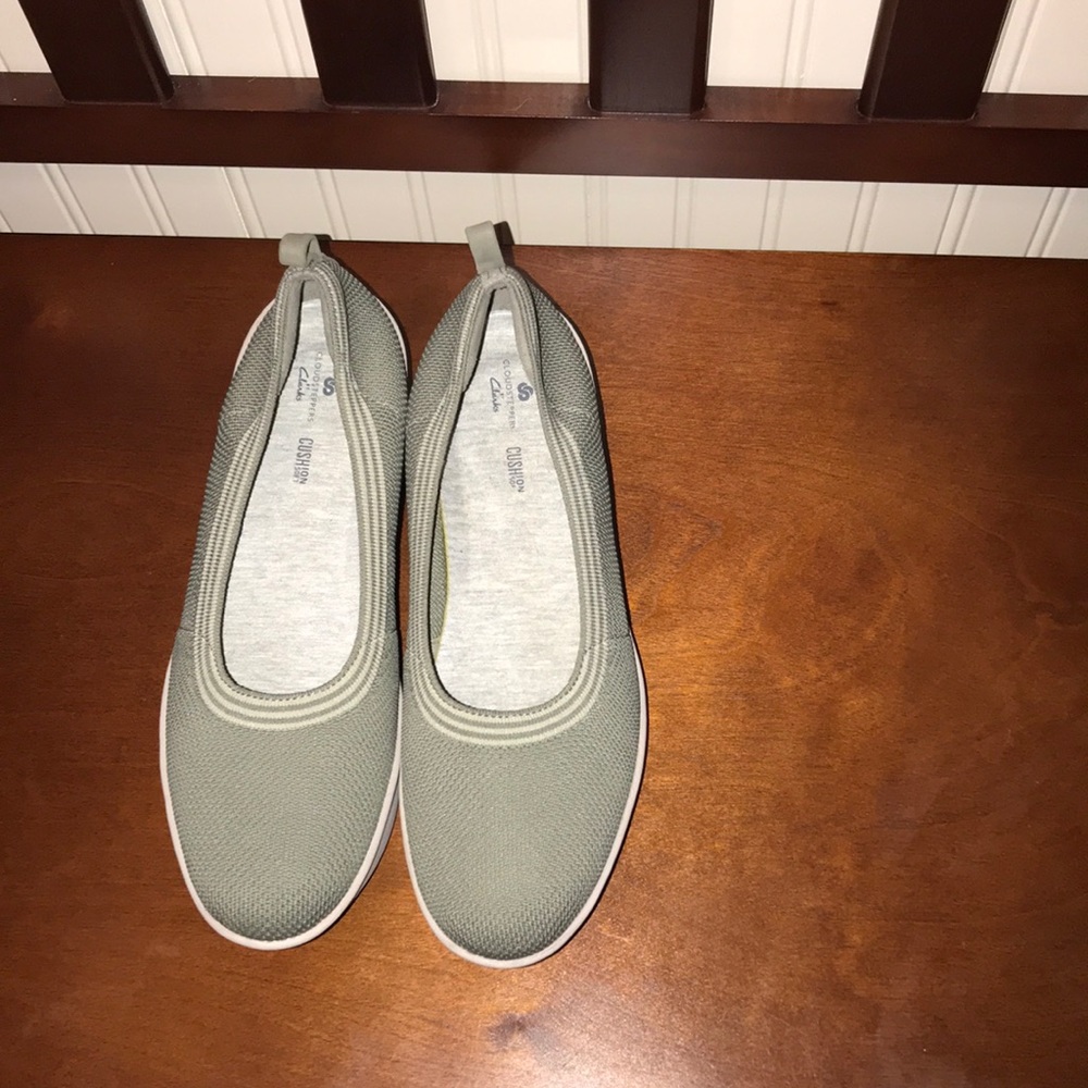 Womens size 9.5 wedge Cloudsteppers on fern